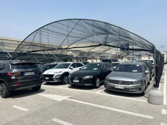 Coperture antigrandine grandi parcheggi concessionarie