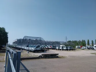 Strutture antigrandine per concessionarie