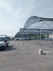 Strutture antigrandine per concessionarie