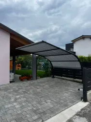 Pensilina auto ombreggiante antigrandine