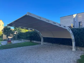 Pensilina auto ombreggiante antigrandine impermeabile