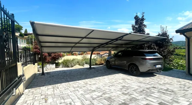 Pensilina per auto con PVC