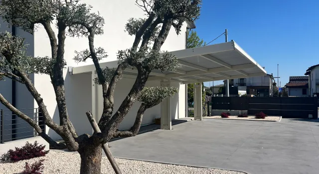Pensilina per auto